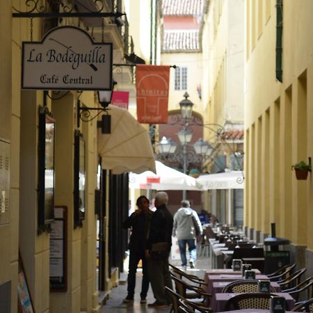 Homely Malaga Plaza Montano Экстерьер фото