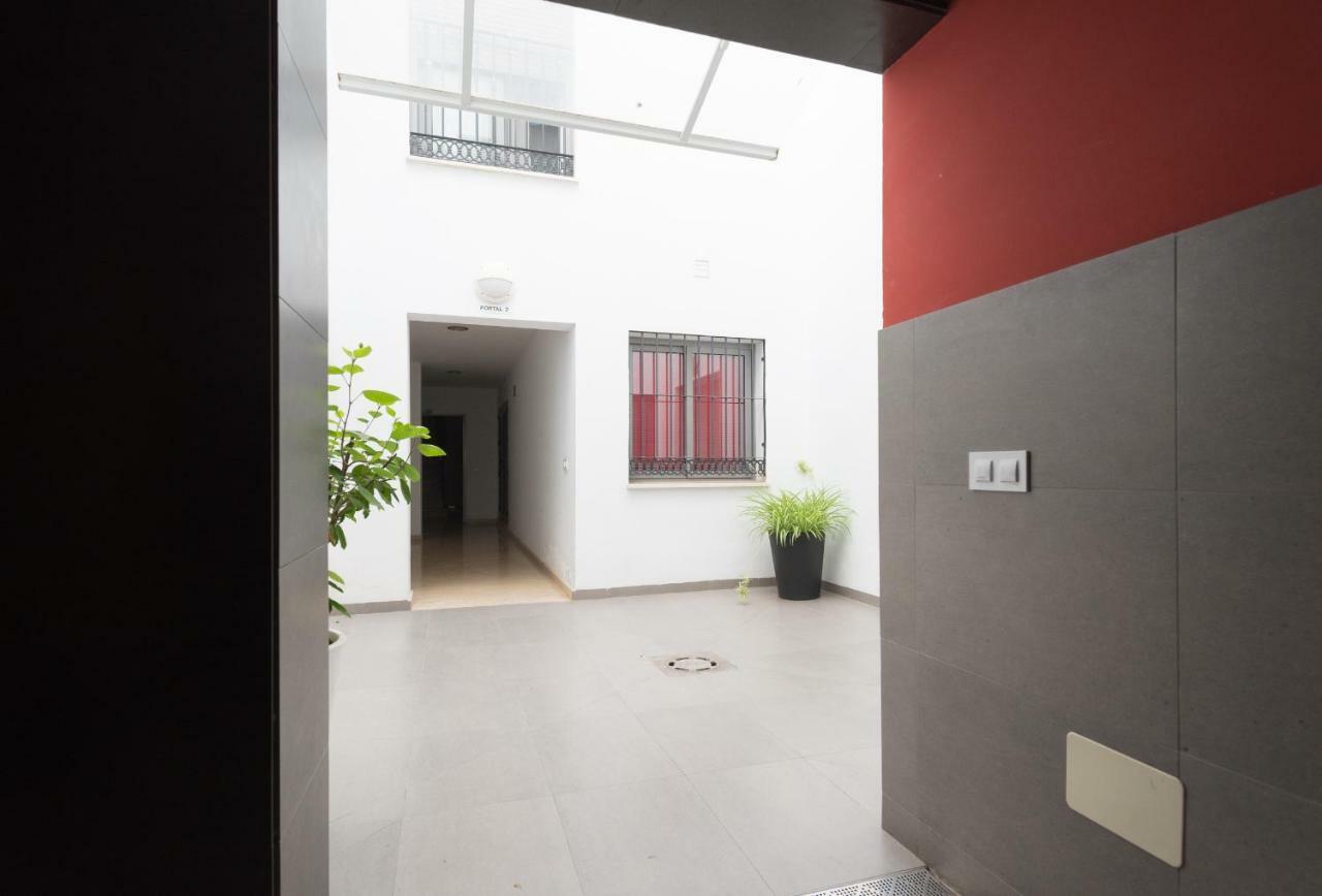Homely Malaga Plaza Montano Экстерьер фото